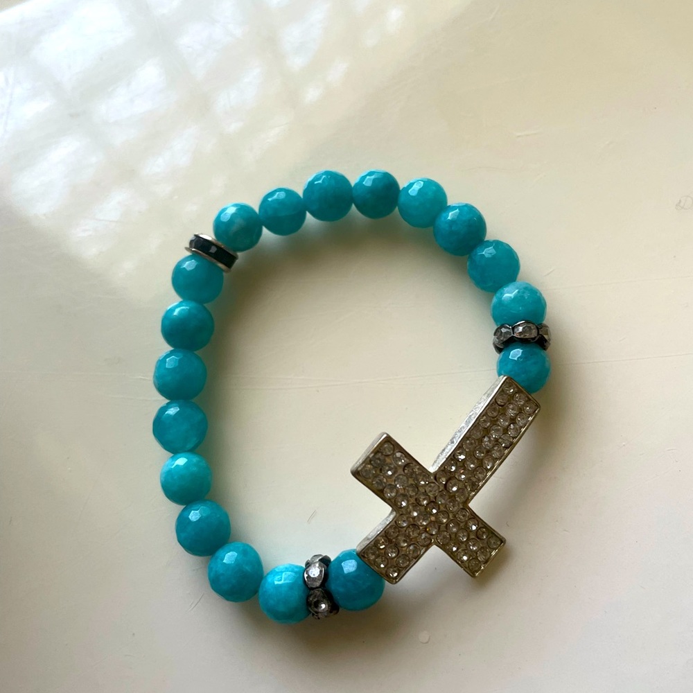 Cross beaded bracelet